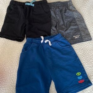 3 boy shorts size 5